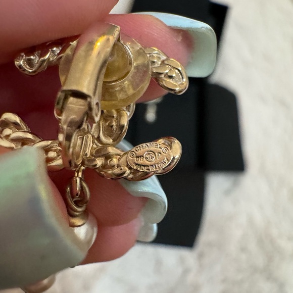 Chanel rare long drop earrings - Picture 5 of 5